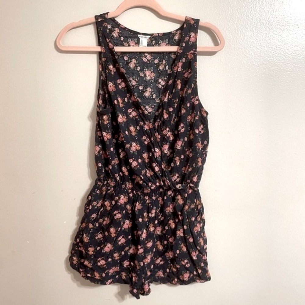 𝅺forever 21 Flower Romper